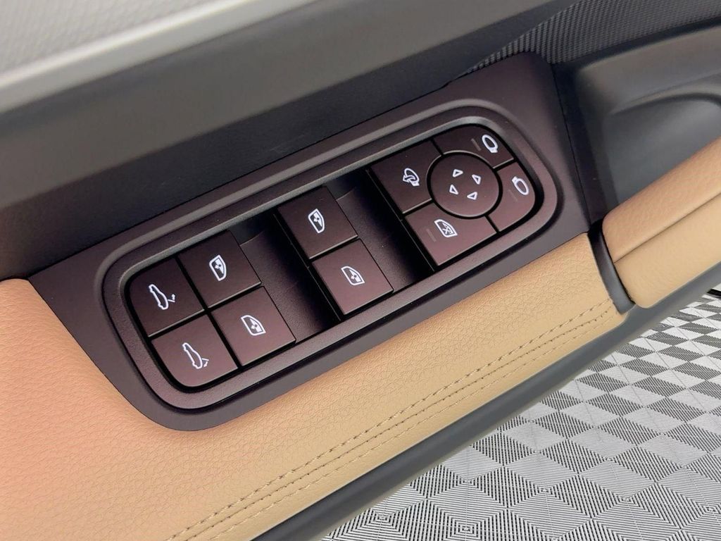 صورة مصغرة 13 لـ 2026 Porsche CAYENNE