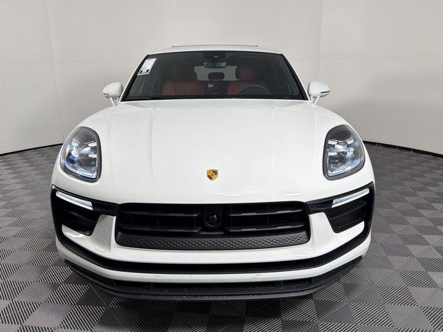 2026 Porsche MACAN photo 6