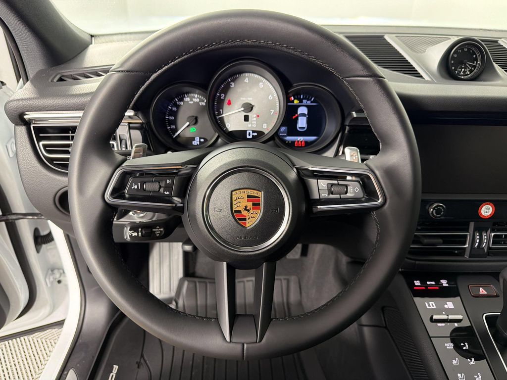 صورة مصغرة 18 لـ 2026 Porsche MACAN