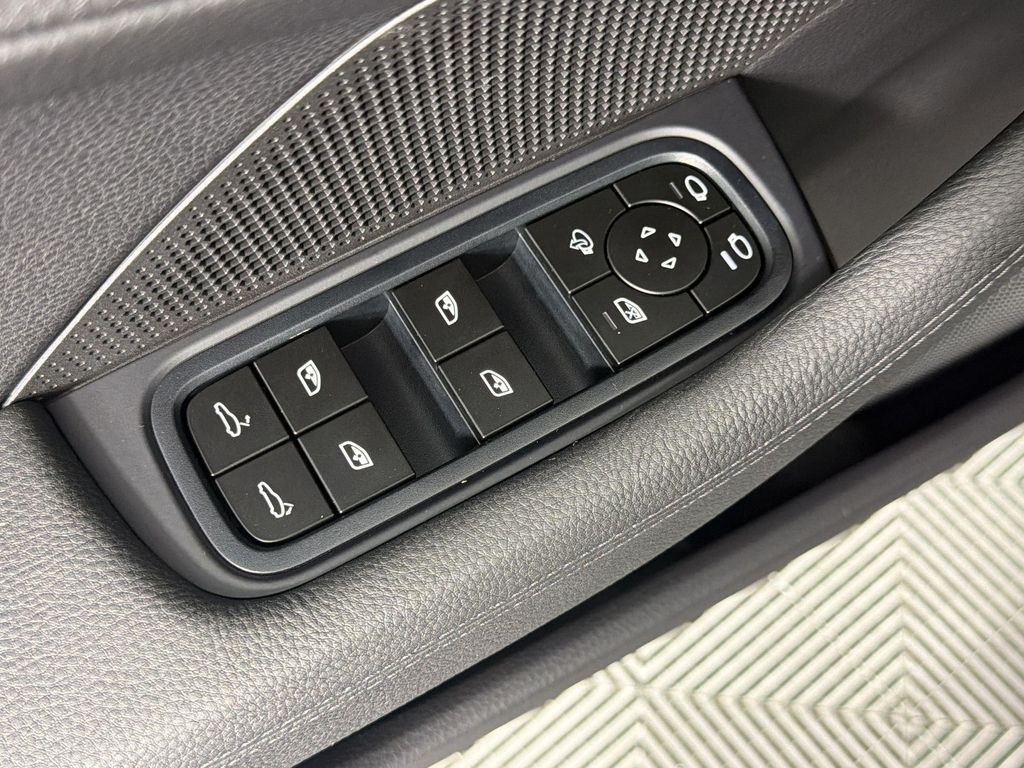 2026 Porsche PANAMERA 4 缩略图 14