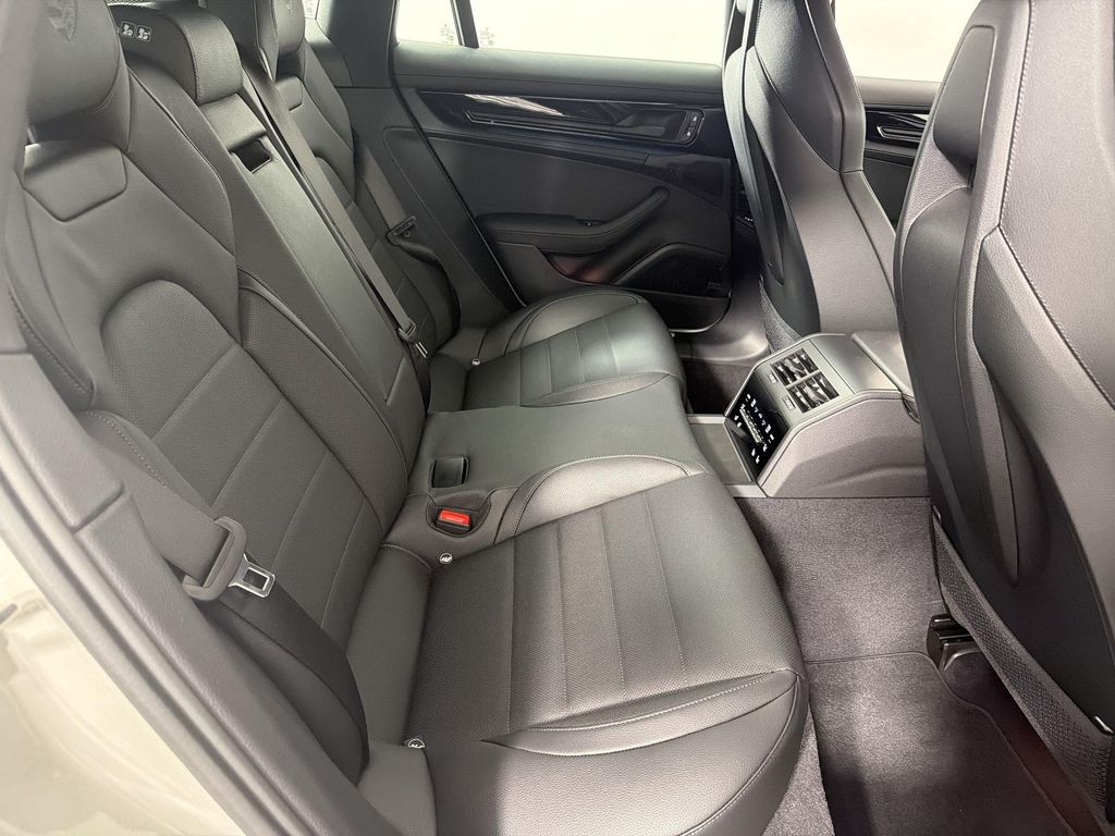 2026 Porsche PANAMERA 4 缩略图 30