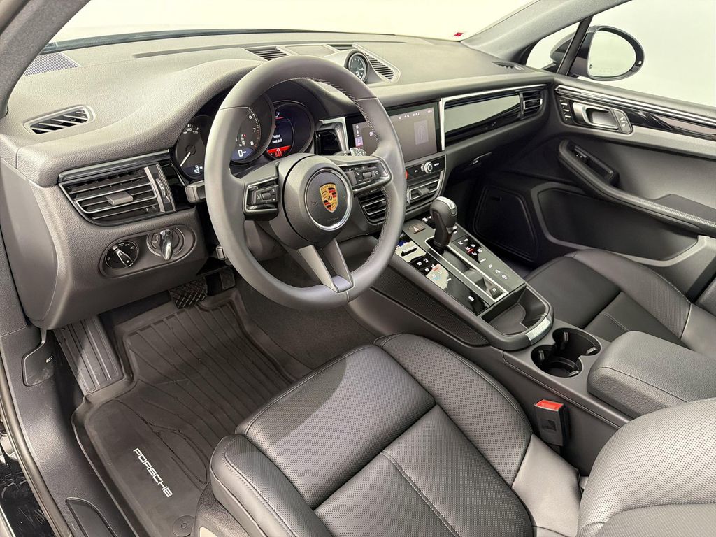 صورة 4 لـ 2026 Porsche MACAN