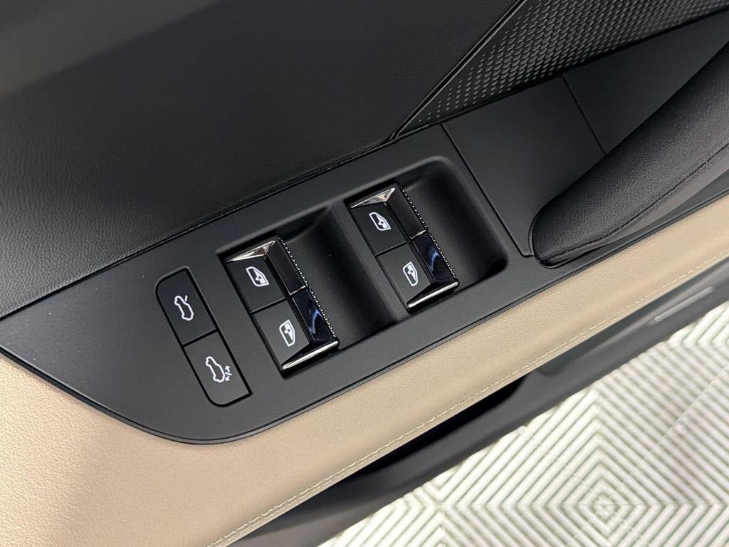 2026 Porsche CAYENNE — миниатюра 14