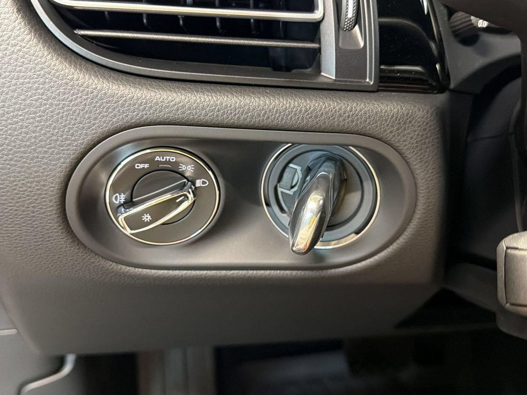 2026 Porsche MACAN 缩略图 28