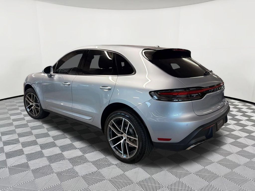 2026 Porsche MACAN — фото 3