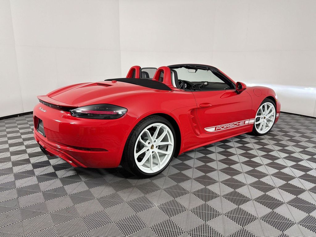 صورة مصغرة 9 لـ 2025 Porsche 718 BOXSTER STYLE EDITION