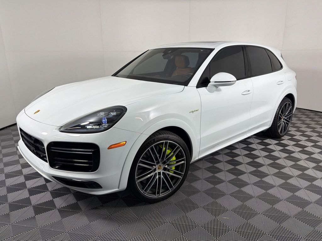 2022 Porsche CAYENNE CAYENNE TURBO S E-HYBRID photo 1