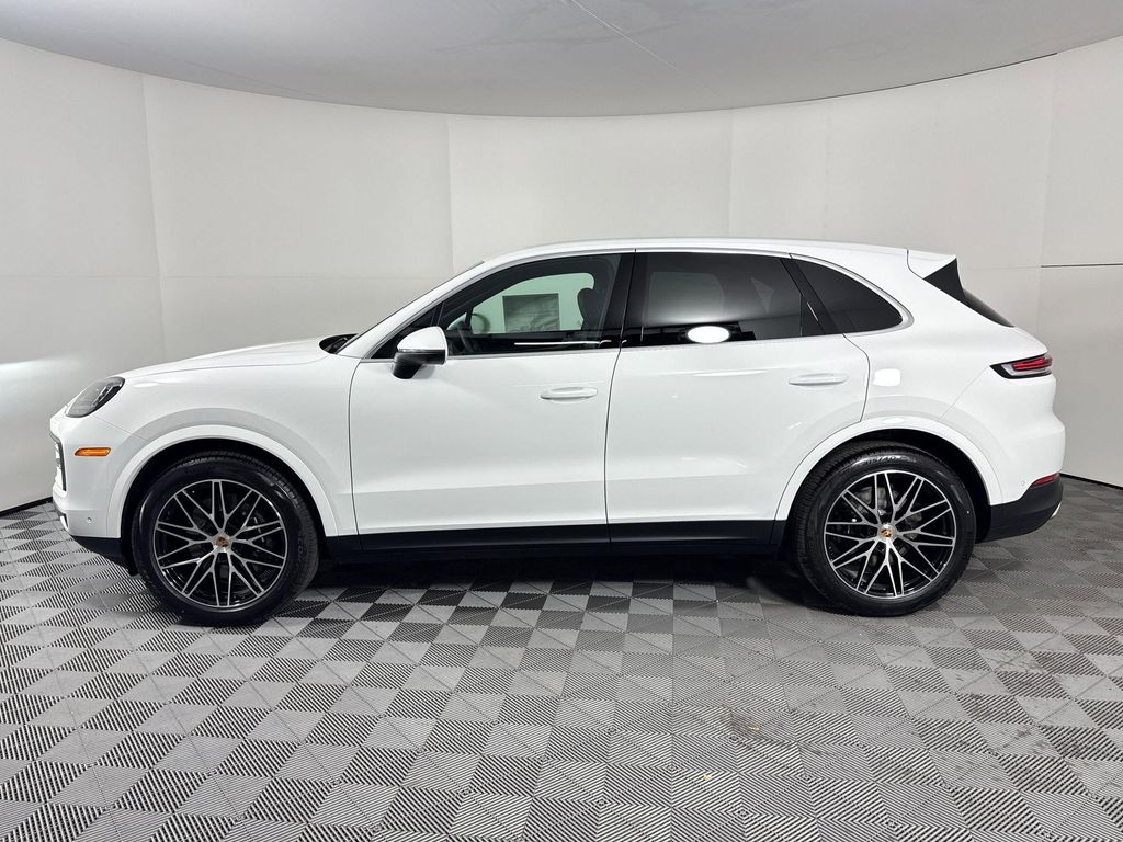 2026 Porsche CAYENNE 照片 2