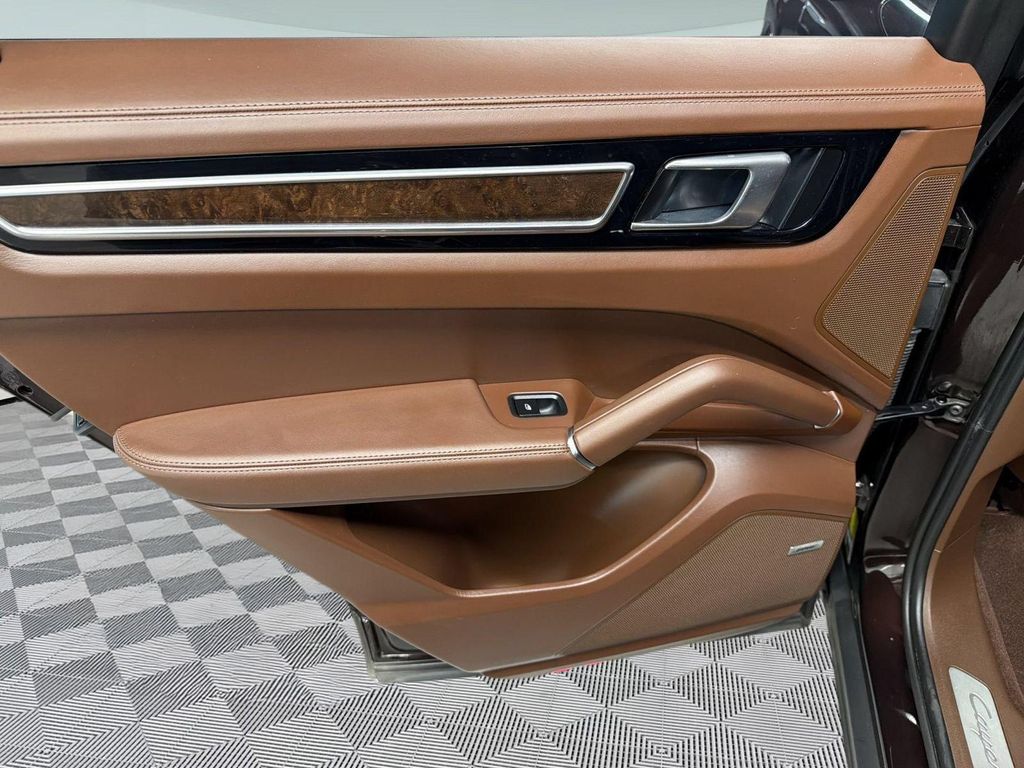صورة مصغرة 25 لـ 2023 Porsche CAYENNE PLATINUM EDITION