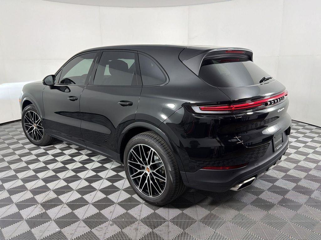 2026 Porsche CAYENNE 照片 3