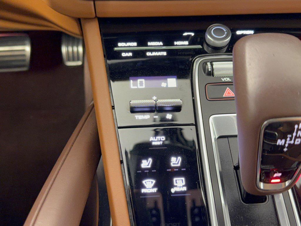 صورة مصغرة 22 لـ 2023 Porsche CAYENNE TURBO
