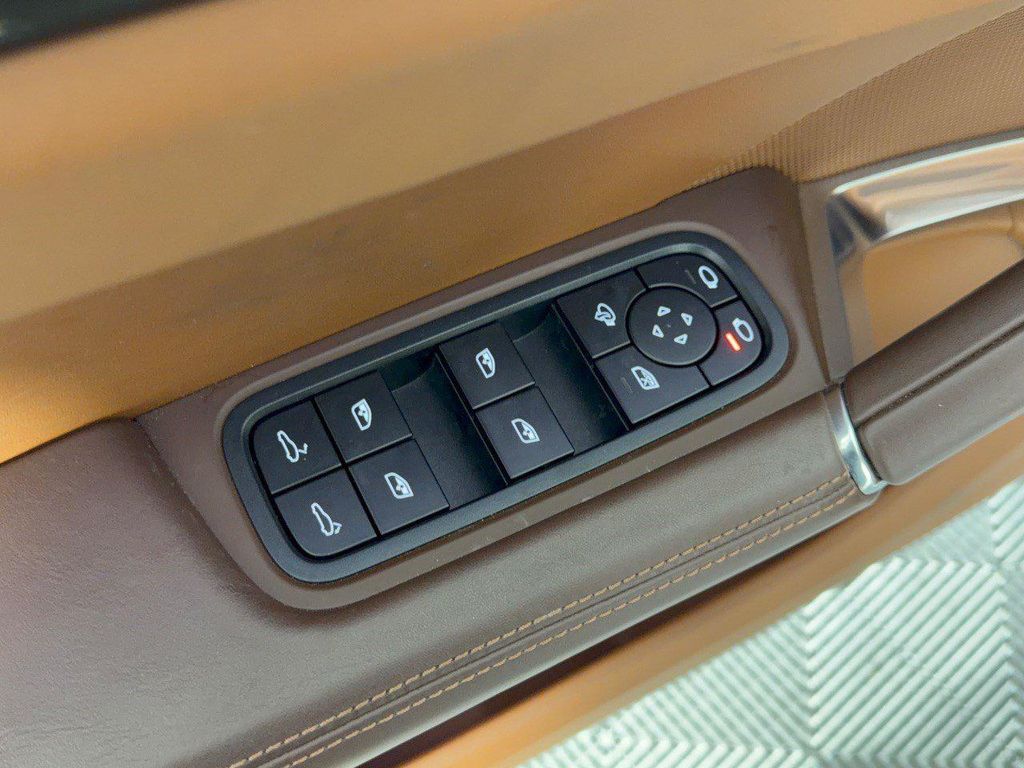 صورة مصغرة 15 لـ 2023 Porsche CAYENNE TURBO