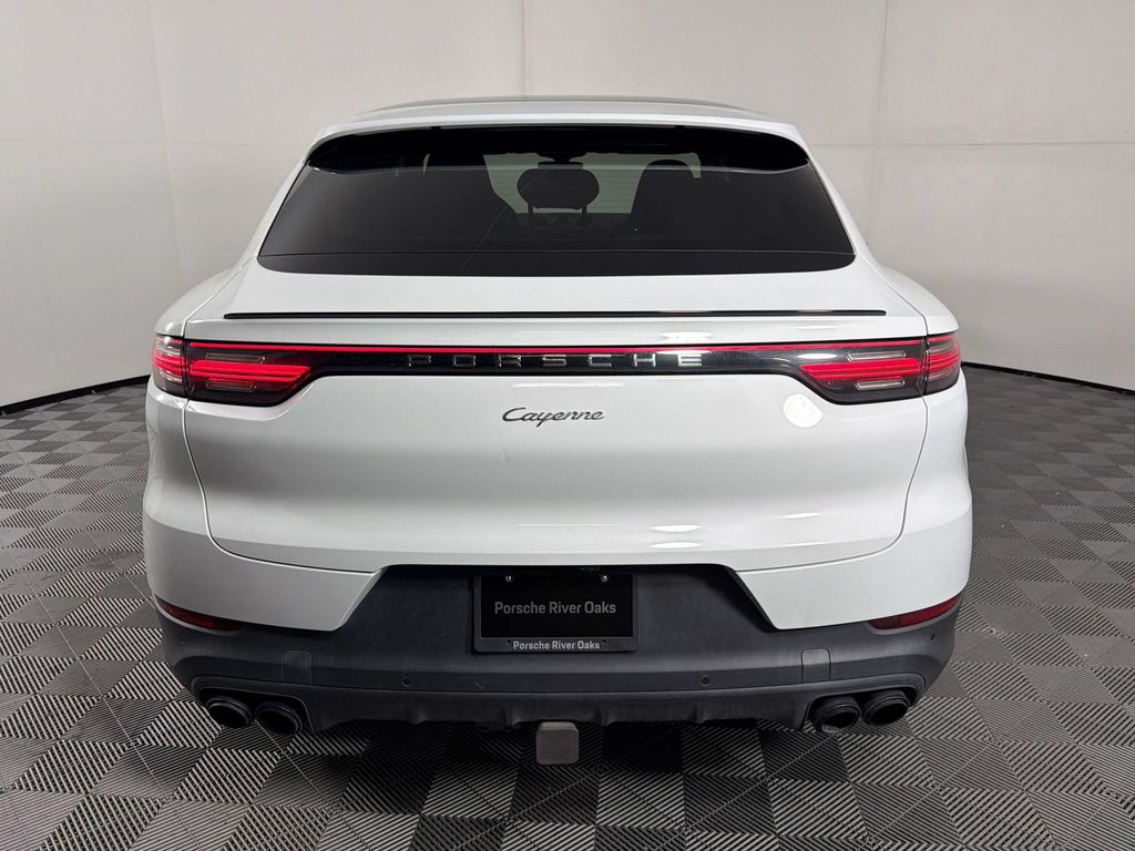 صورة 10 لـ 2023 Porsche CAYENNE