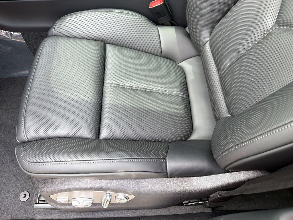 2026 Porsche MACAN 缩略图 15