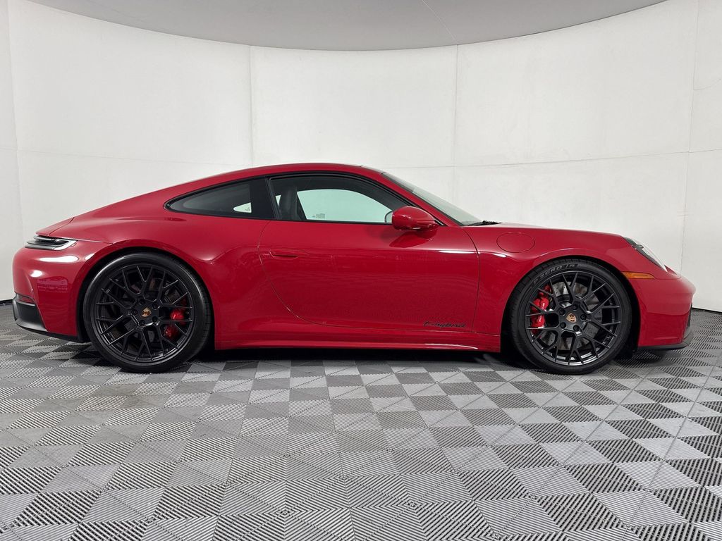 2025 Porsche 911 CARRERA GTS — фото 8