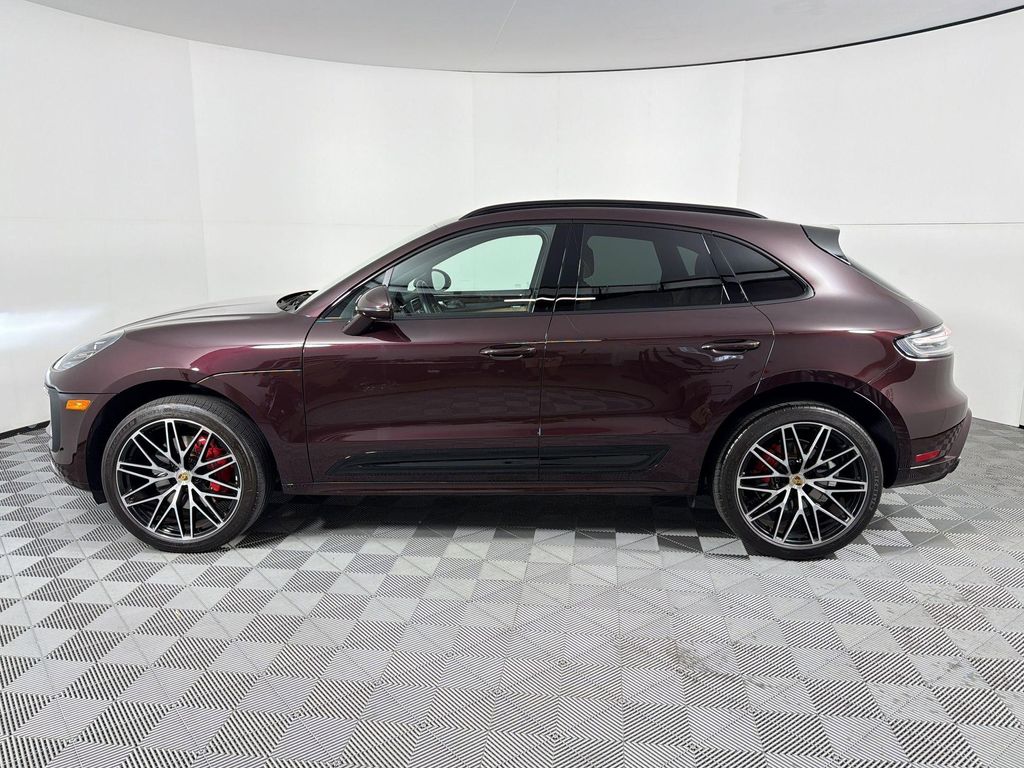 صورة 2 لـ 2024 Porsche MACAN