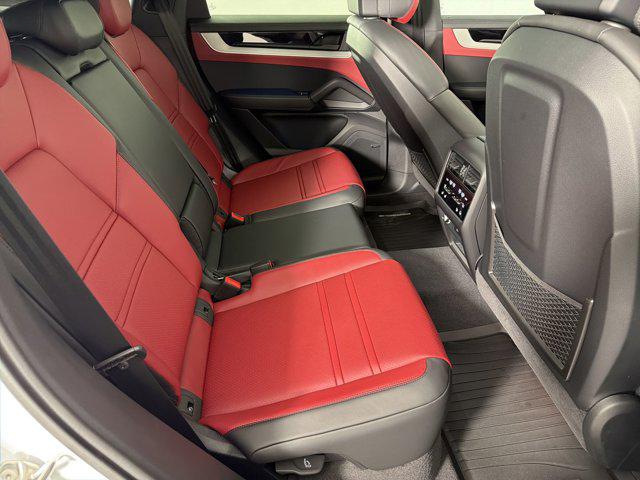 2026 Porsche CAYENNE S 缩略图 29