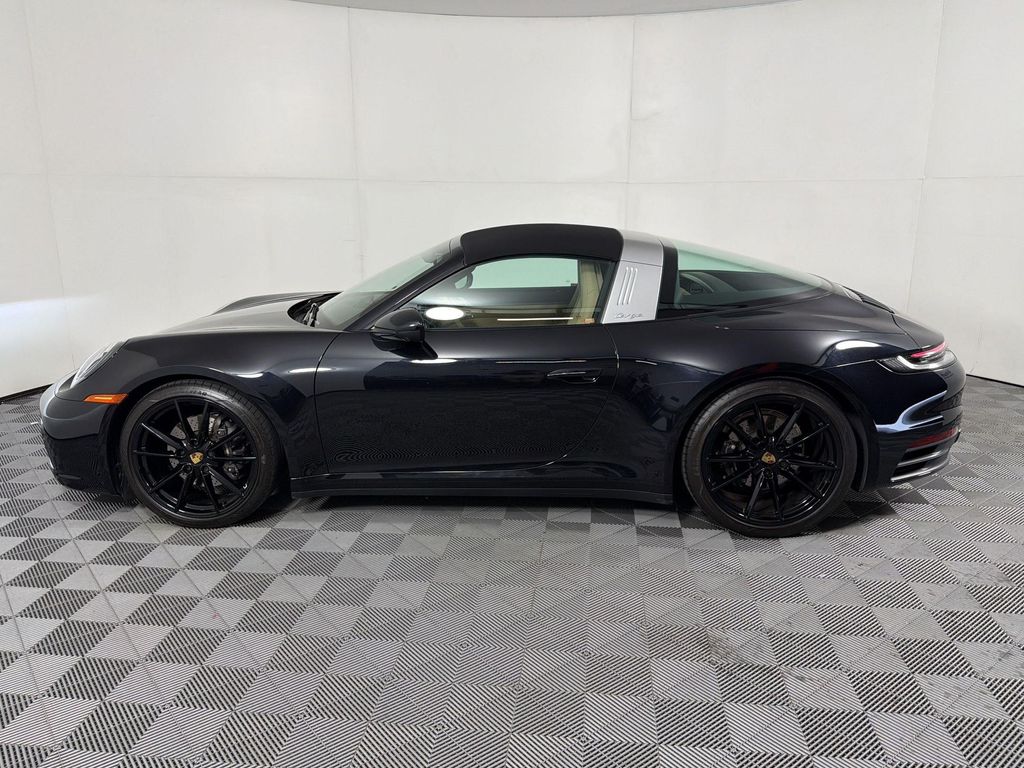 2024 Porsche 911 TARGA 4 — миниатюра 31