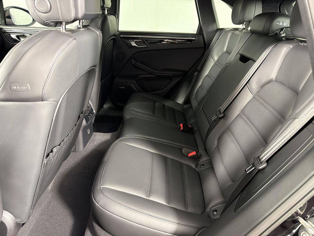 2026 Porsche MACAN — миниатюра 22
