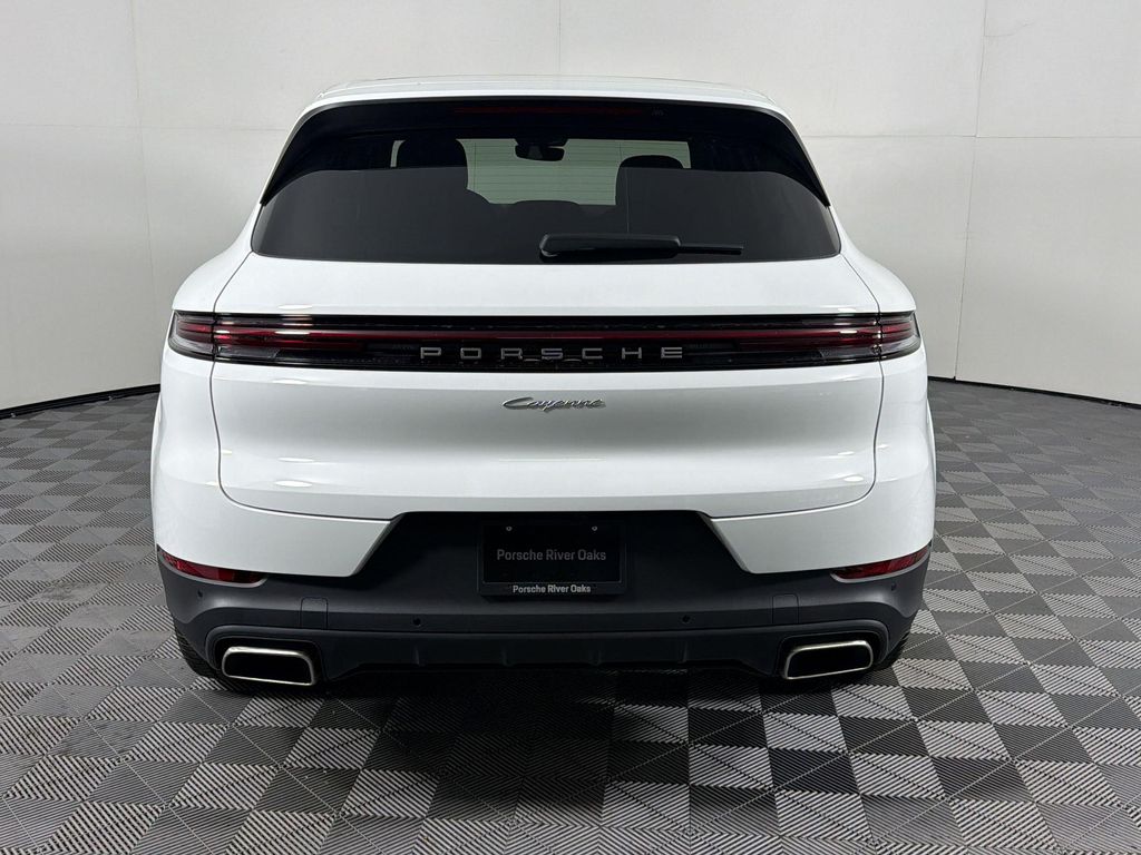 صورة 10 لـ 2026 Porsche CAYENNE