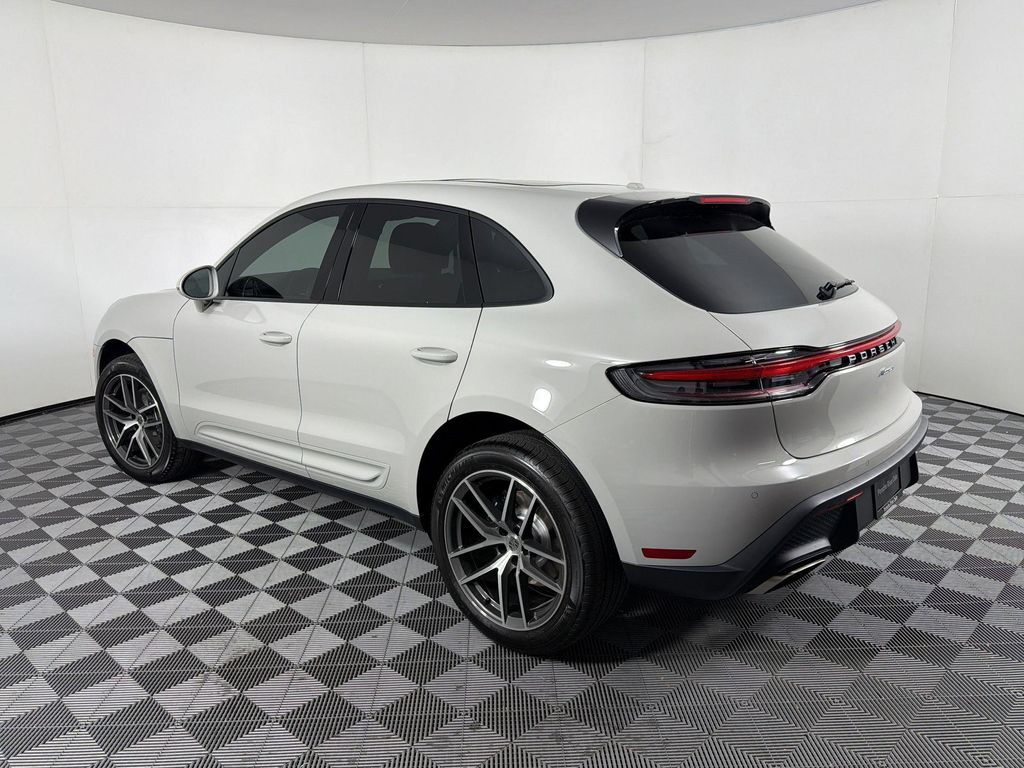 2026 Porsche MACAN — фото 3