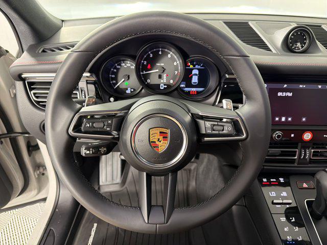 2026 Porsche MACAN — миниатюра 18