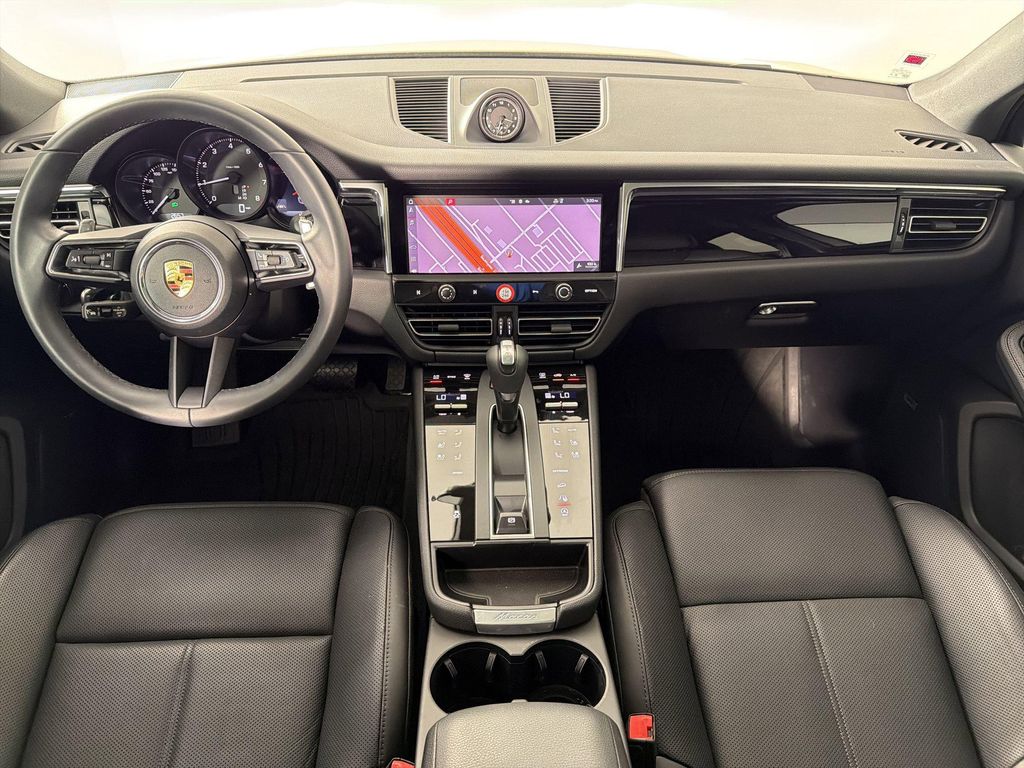 2026 Porsche MACAN — миниатюра 26