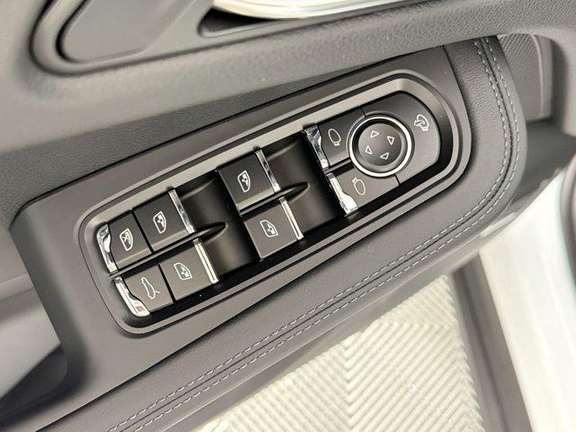 صورة مصغرة 13 لـ 2026 Porsche MACAN T