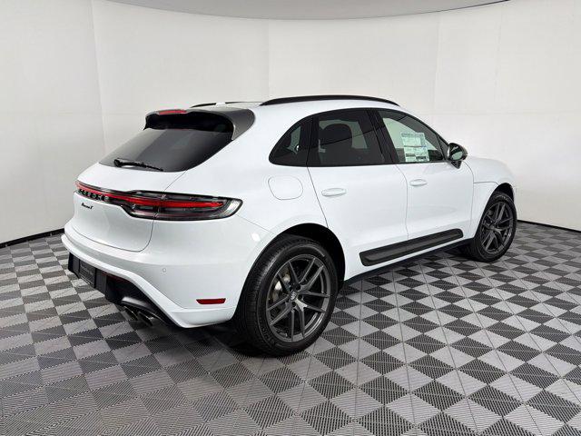 صورة 9 لـ 2026 Porsche MACAN T