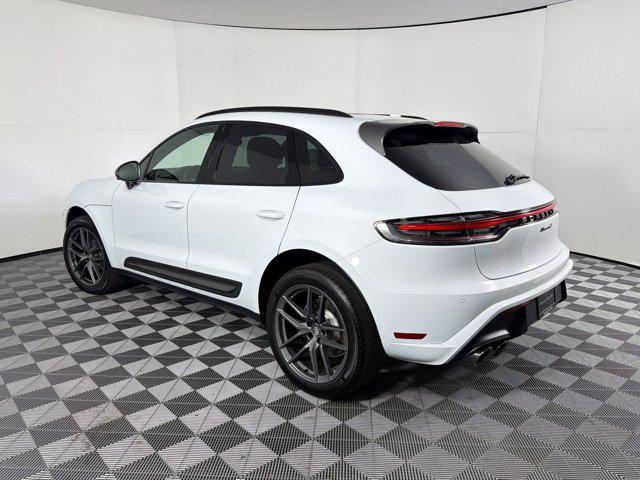 صورة 3 لـ 2026 Porsche MACAN T