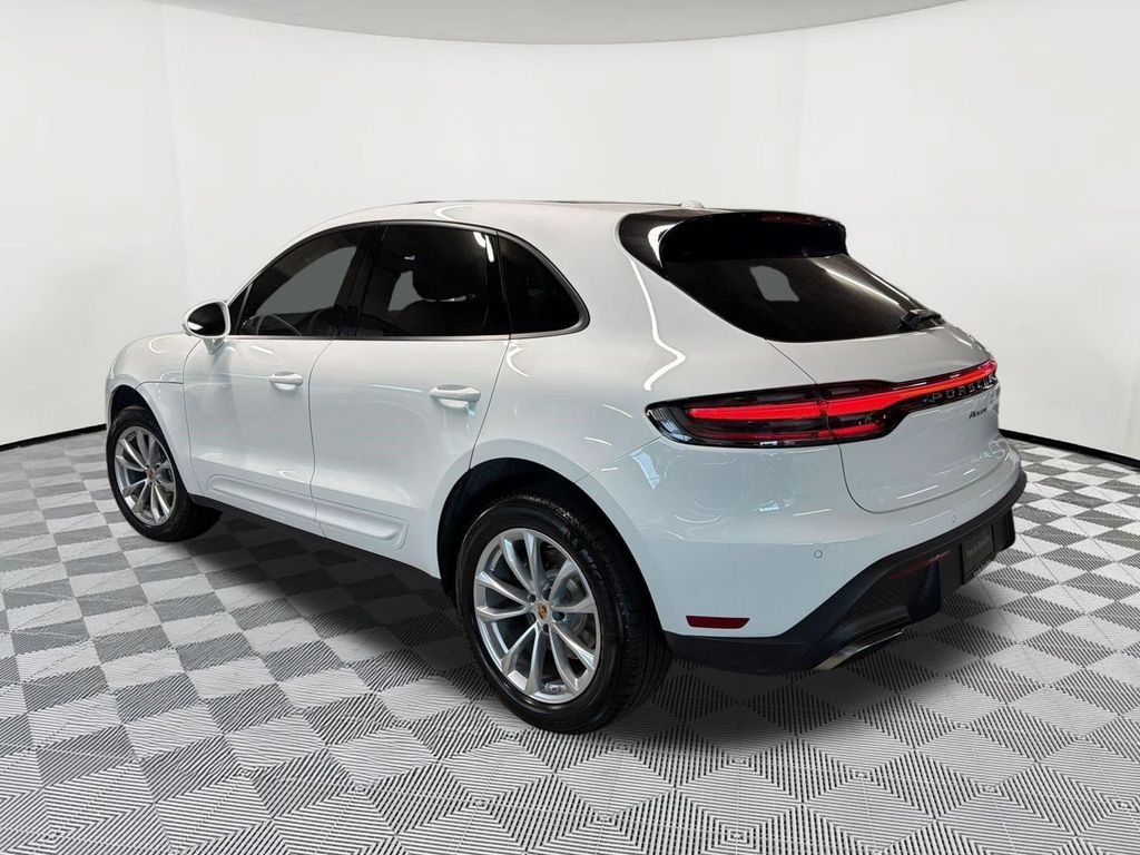 2026 Porsche MACAN — фото 3