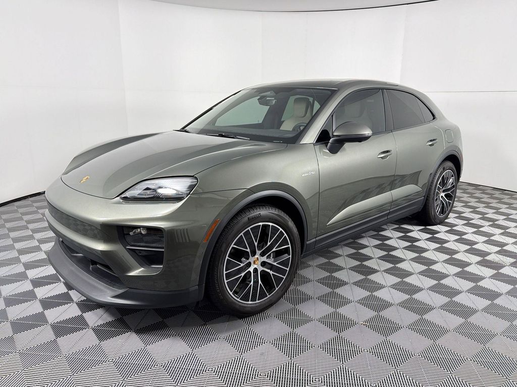 New 2026 Porsche Macan Macan Electric