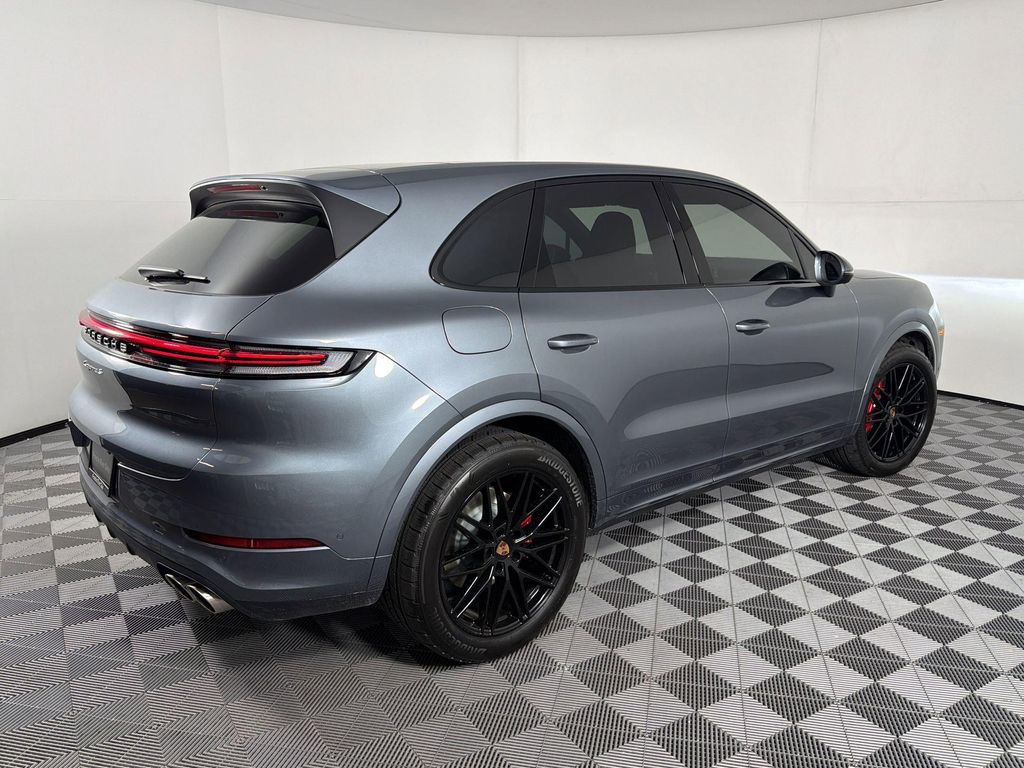 2026 Porsche CAYENNE S 缩略图 9