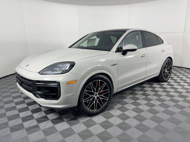 New 2026 Porsche Cayenne Cayenne Turbo E-Hybrid