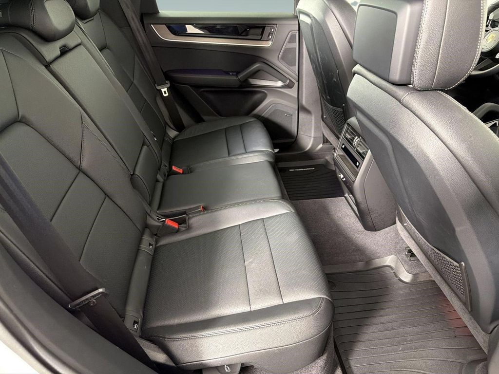 صورة مصغرة 30 لـ 2026 Porsche CAYENNE