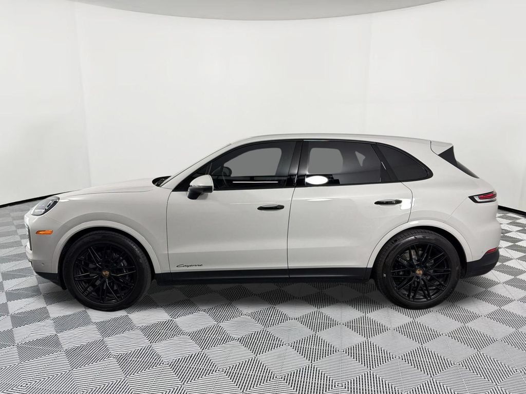 صورة 2 لـ 2026 Porsche CAYENNE