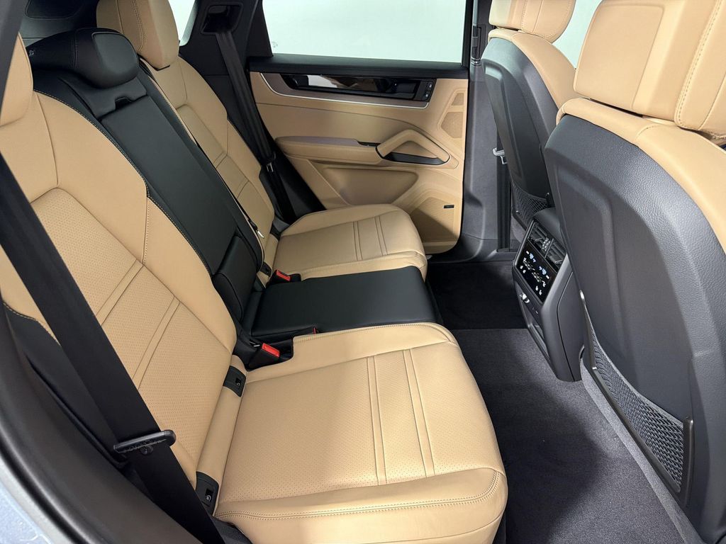 2026 Porsche CAYENNE CAYENNE S E-HYBRID — миниатюра 30