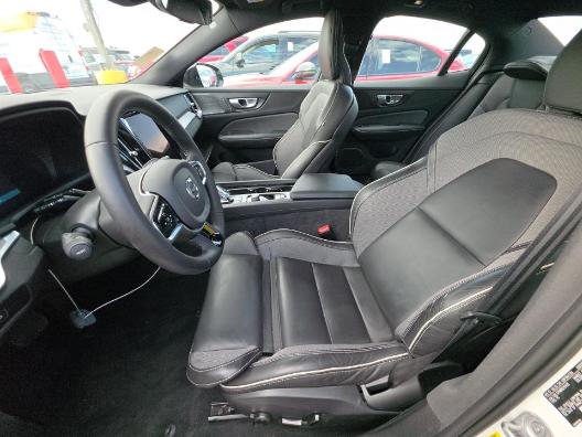 صورة 3 لـ 2024 Volvo S60 B5 PLUS BLACK EDITION