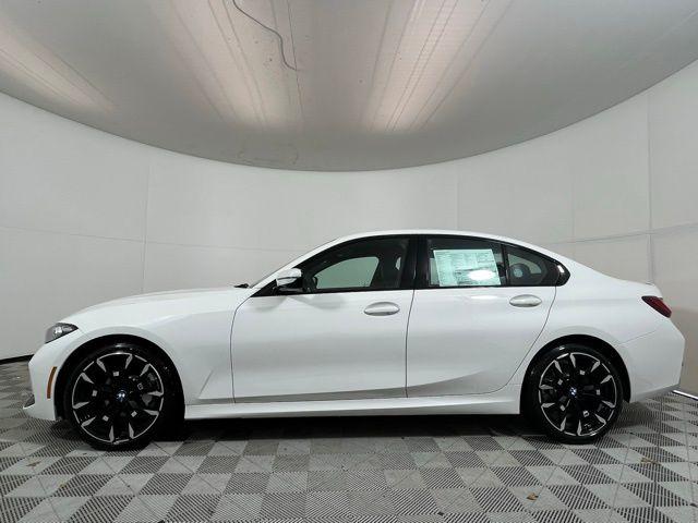 صورة 4 لـ 2026 BMW 330 I XDRIVE NA