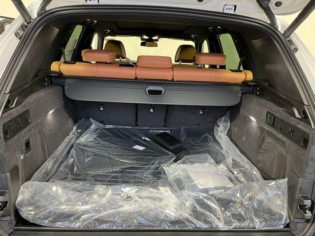 صورة مصغرة 16 لـ 2026 BMW X5 M60I