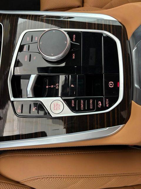 صورة مصغرة 11 لـ 2026 BMW X5 XDRIVE40I