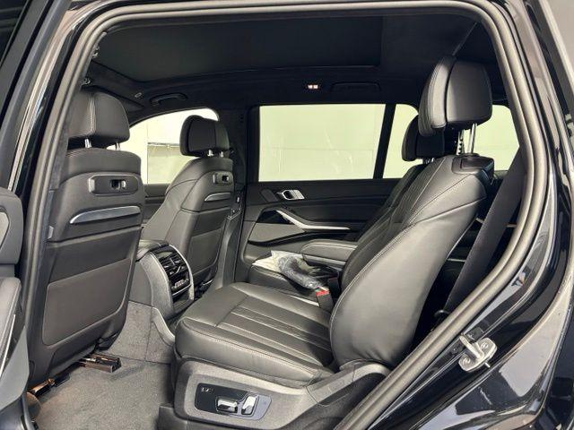 صورة مصغرة 12 لـ 2027 BMW X7 XDRIVE40I