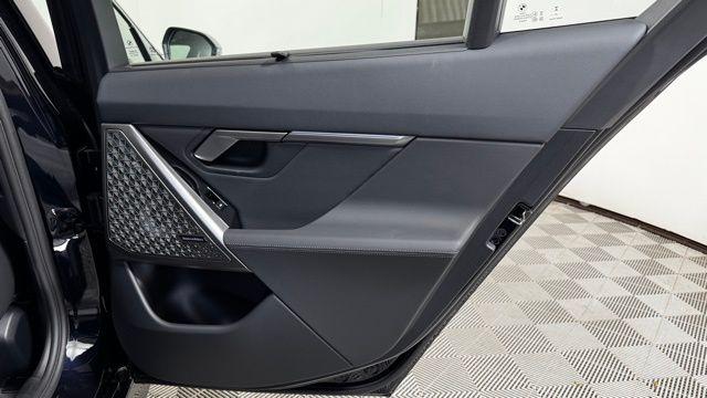 صورة مصغرة 19 لـ 2027 BMW 550E 550E XDRIVE
