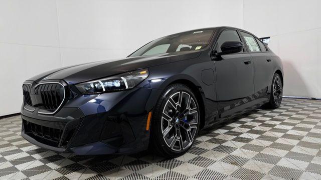 صورة 3 لـ 2027 BMW 550E 550E XDRIVE