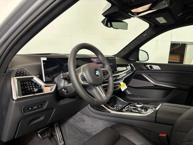 صورة 8 لـ 2027 BMW X7 XDRIVE40I