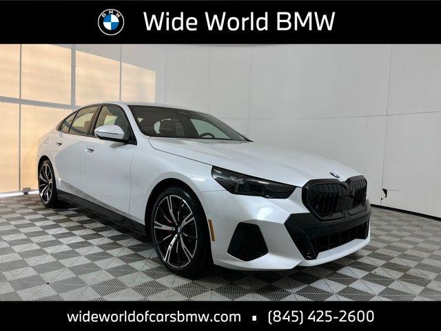 New 2026 BMW 530 i xDrive