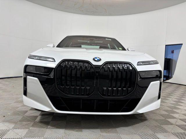 صورة 2 لـ 2026 BMW 740 I XDRIVE