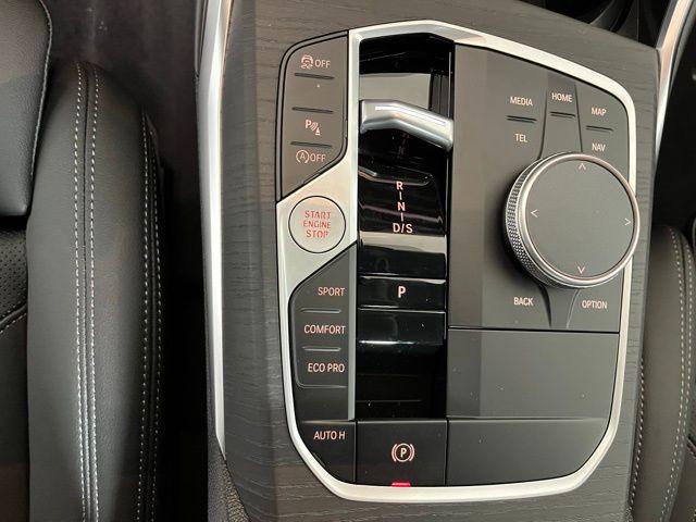 صورة مصغرة 11 لـ 2026 BMW 330 I XDRIVE