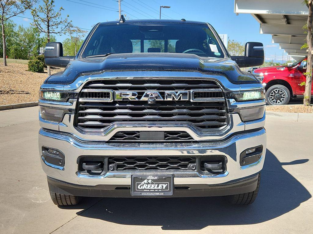 صورة 5 لـ 2026 RAM 2500 TRADESMAN CREW CAB 4X4 6'4' BOX