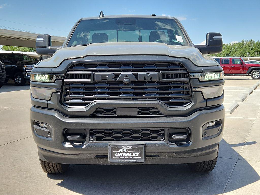 صورة 5 لـ 2026 RAM 2500 TRADESMAN REGULAR CAB 4X4 8' BOX